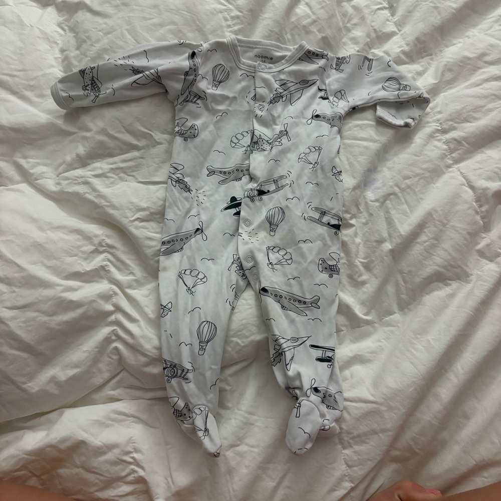 Noomie Pima Cotton White Airplane Print Kids One Piece 3-6 months